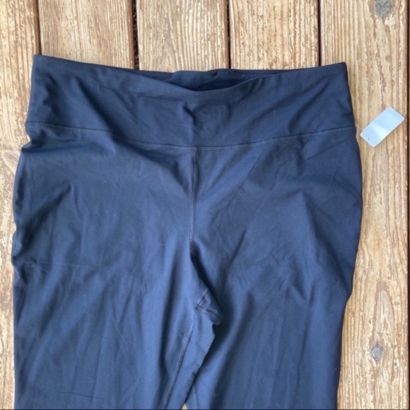 Nine West | Plus Size Stretch Flare Yoga Pant Leggings - Picture 2 of 5